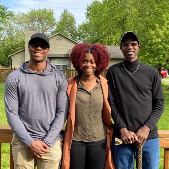 Meet your Posher, Rene - Picture 1 of 1